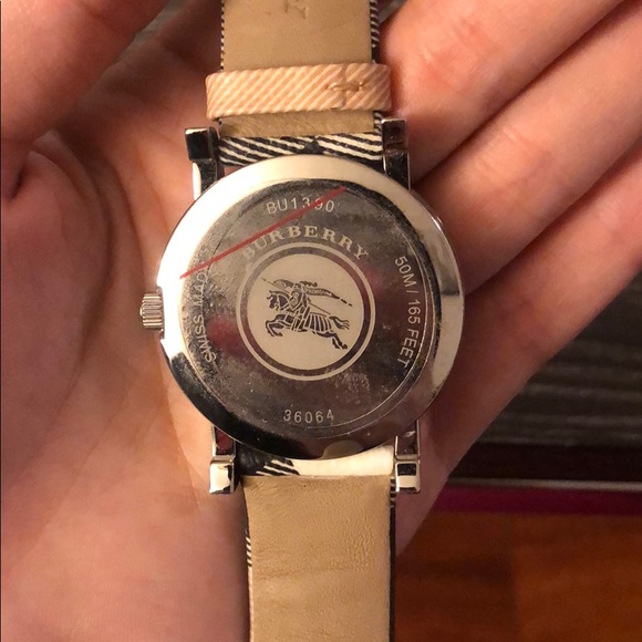 Burberry novacheck watch - Picture 3 of 6